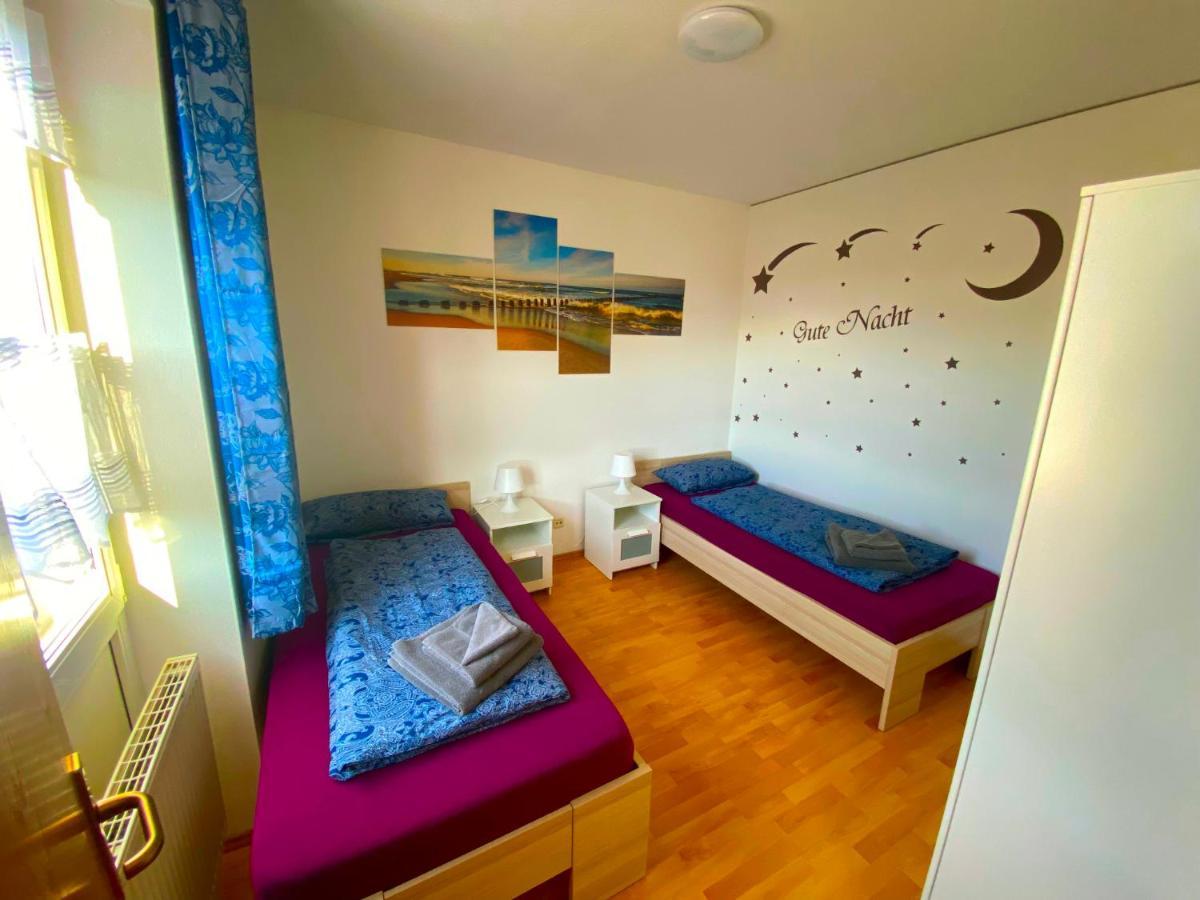 Ferienwohnung Грайц Екстериор снимка